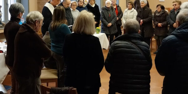 San Vincenzo anziani - Unzione con l'olio della Consolazione